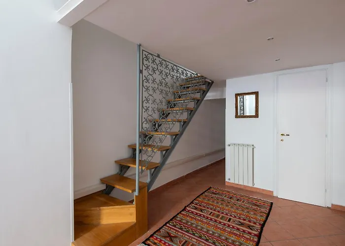 Vittorio Elegant Two Bedroom Apartment Rom