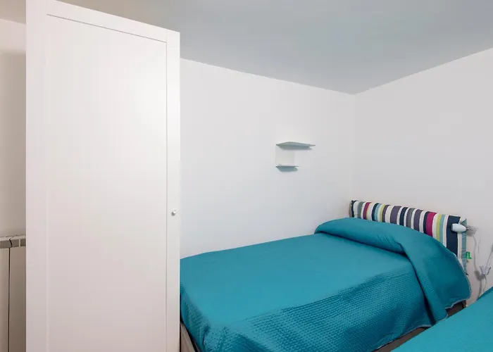 Vittorio Elegant Two Bedroom Apartment Rom