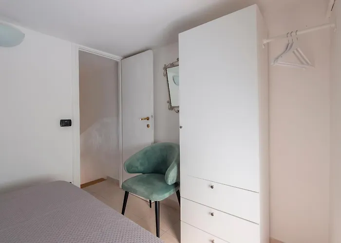 Vittorio Elegant Two Bedroom *