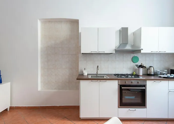 Vittorio Elegant Two Bedroom Apartment *